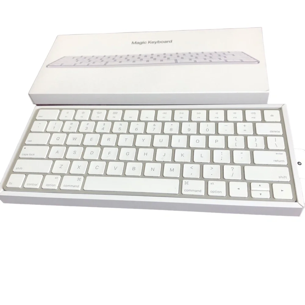 APPLE Wireless Magic Keyboard NO CABLE ***SELLING AS IS***